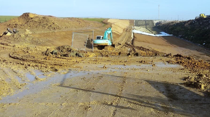 Böschungsmatten helfen, Böschungen auf Abfalldeponien zu schützen